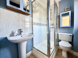 En-Suite- click for photo gallery